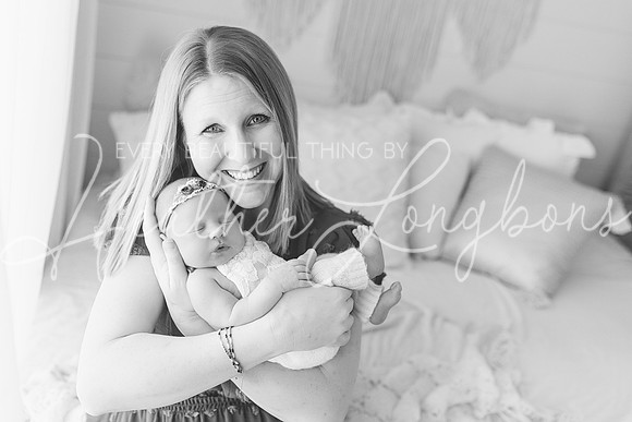 Finley Newborn-13BW