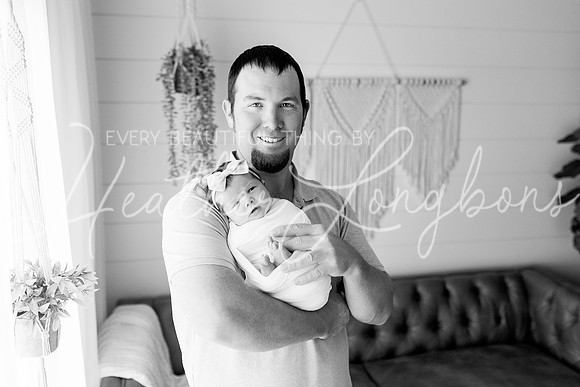 Emery Newborn-22BW