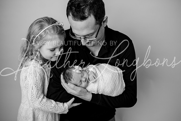Albion Illinois Photographer Newborn Photography Baby's First Year Family Siblings studio portraits southern Illinois -3