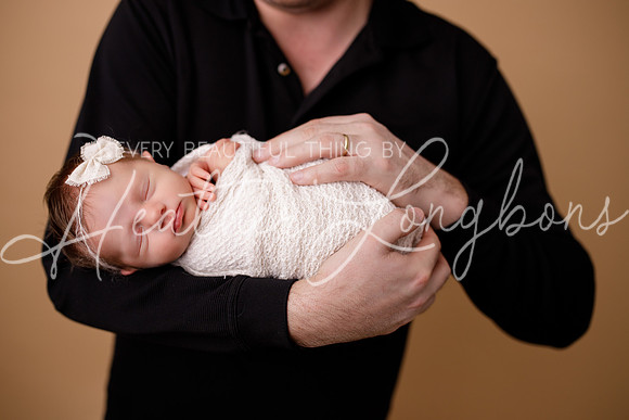 Albion Illinois Photographer Newborn Photography Baby's First Year Family Siblings studio portraits southern Illinois -4