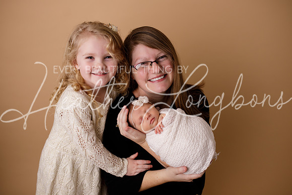 Albion Illinois Photographer Newborn Photography Baby's First Year Family Siblings studio portraits southern Illinois -8