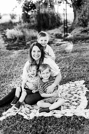 Schlais family 2024-8BW