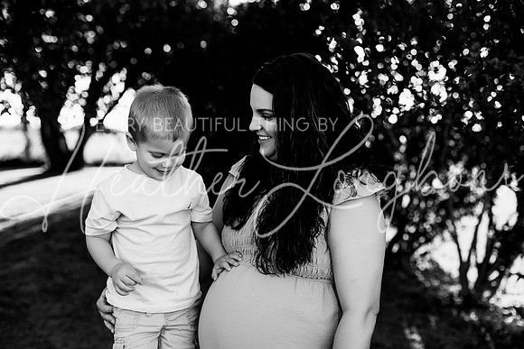 Tyler and Mackenzie Maternity 2024-51BW