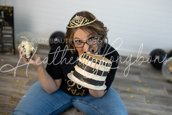 Lori cake smash-10