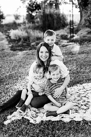 Schlais family 2024-7BW