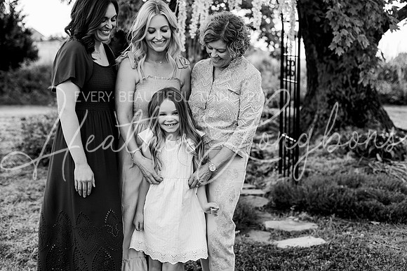 Holman Extended Family BW (125)