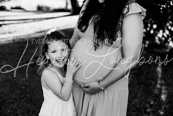 Tyler and Mackenzie Maternity 2024-43BW