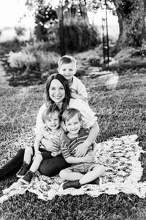 Schlais family 2024-9BW