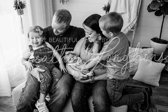 Layla newborn-3BW