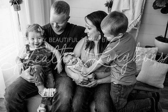Layla newborn-2BW