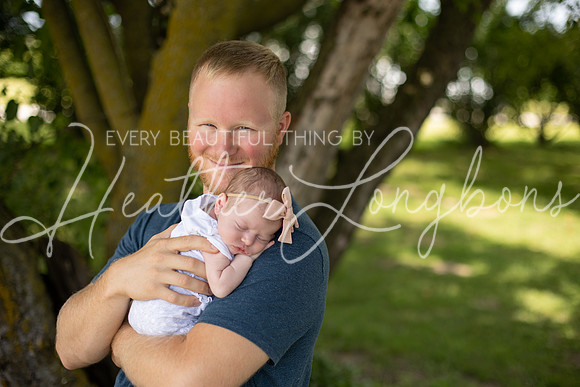 Layla newborn-9