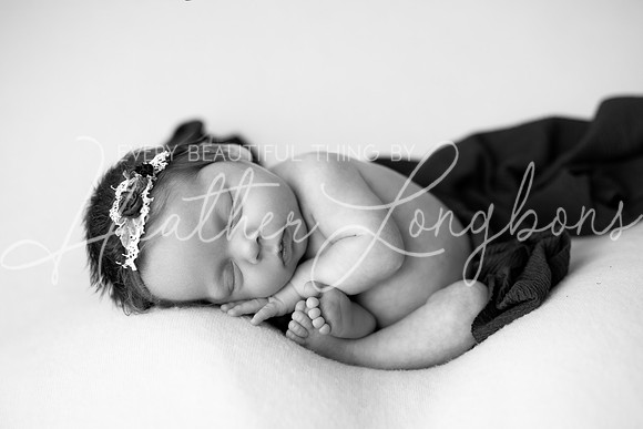 Taylor twins newborn session-1BW
