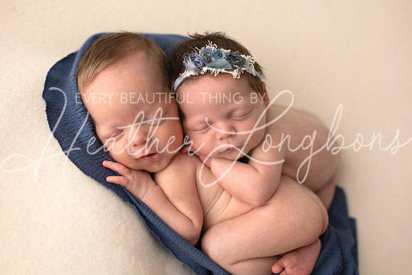 Taylor twins newborn session-10