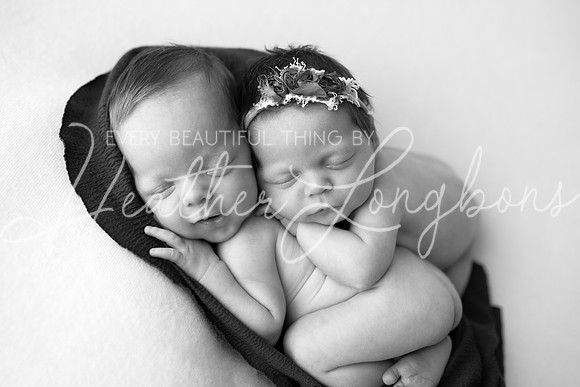 Taylor twins newborn session-10BW