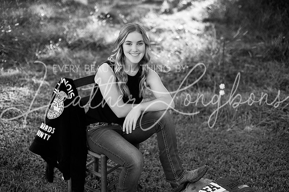 Tara Summer Senior-10BW