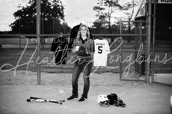 Tara Summer Senior-15BW