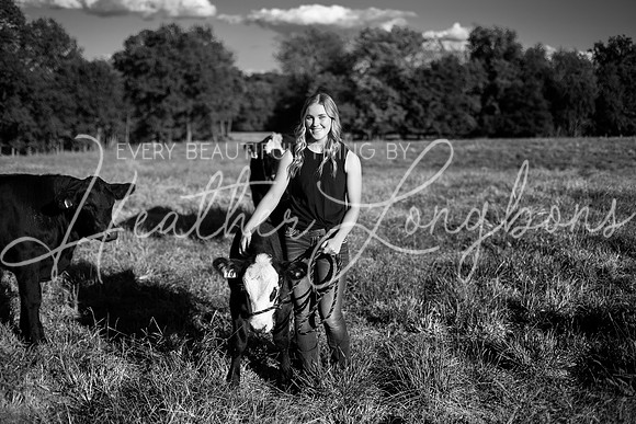 Tara Summer Senior-1BW