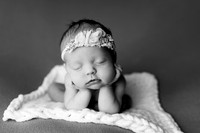 Georgia Cheadle Newborn-1BW