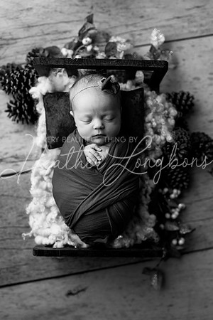 Georgia Cheadle Newborn-4BW