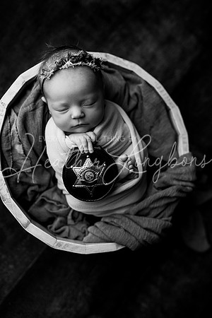 Georgia Cheadle Newborn-6BW