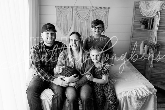 Georgia Cheadle Newborn-8BW