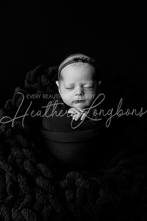Alora Clow Newborn-11BW