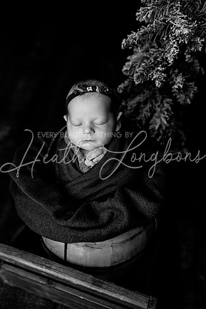 Alora Clow Newborn-15BW