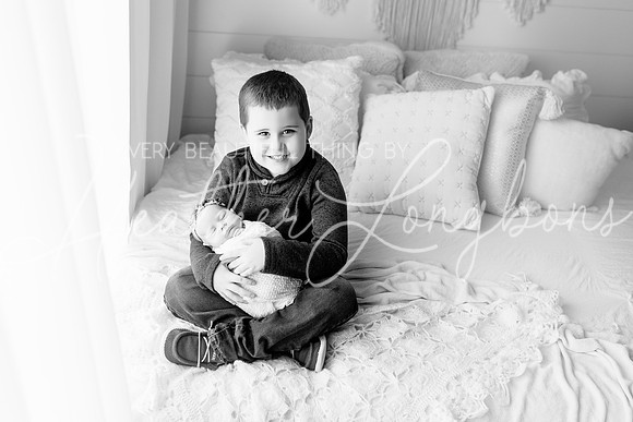 Alora Clow Newborn-4BW