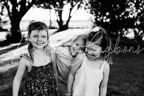 Tyler and Mackenzie Maternity 2024-22BW