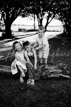 Tyler and Mackenzie Maternity 2024-14BW