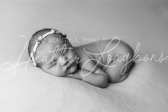 Adeline Newborn-14BW