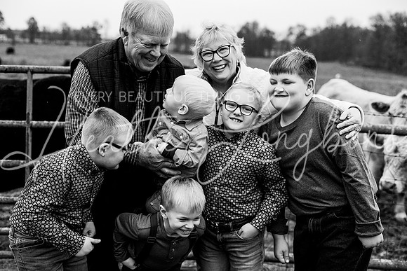 Bell Extended family-9BW