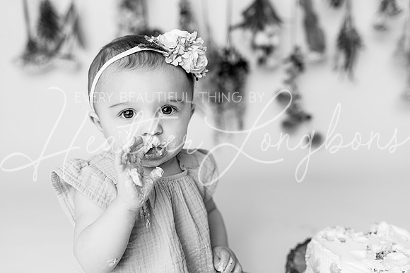 Ember cake smash-15BW