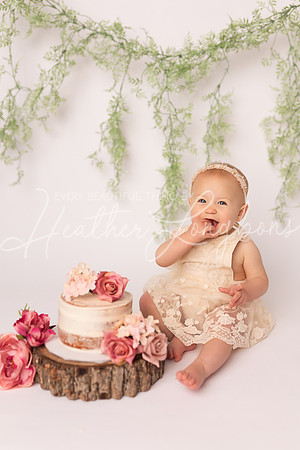 Finley Cake Smash-38