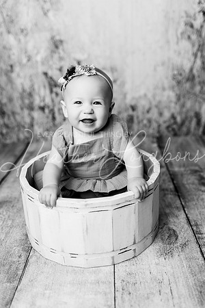 Finley Cake Smash-21BW
