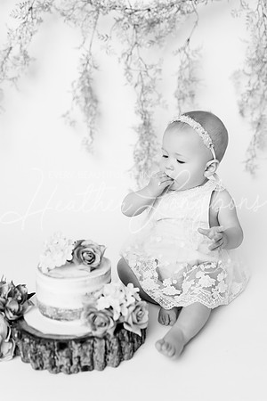 Finley Cake Smash-35BW