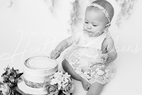Finley Cake Smash-39BW