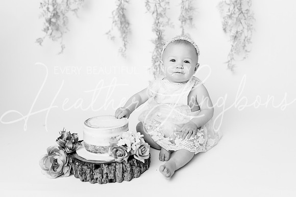Finley Cake Smash-41BW