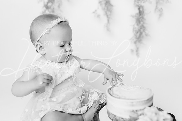 Finley Cake Smash-52BW