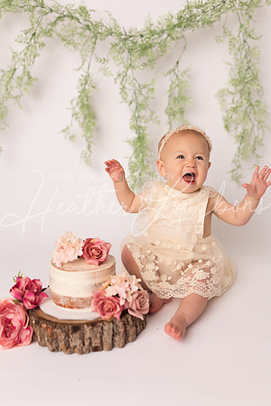 Finley Cake Smash-30