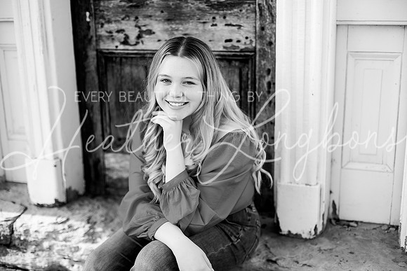 Ashlyn Senior-1BW