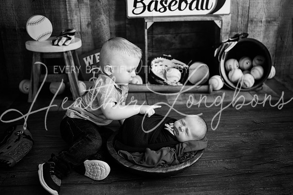 Easton newborn-14BW
