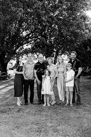 Holman Extended Family BW (3)