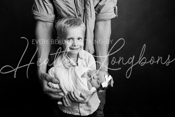 Colbie newborn-8BW