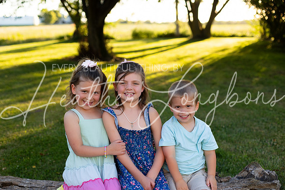 Tyler and Mackenzie Maternity 2024-21