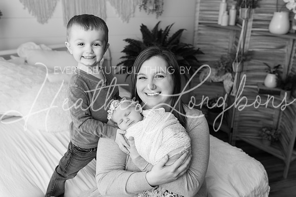 Ellaretta newborn-16BW