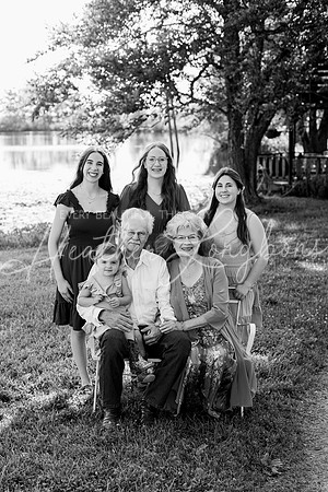 Case Extended family-1BW