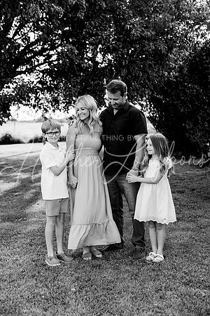 Holman Extended Family BW (30)