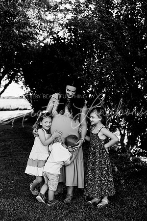 Tyler and Mackenzie Maternity 2024-27BW