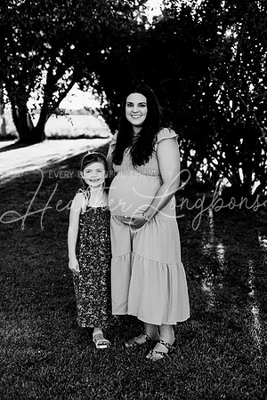 Tyler and Mackenzie Maternity 2024-32BW
